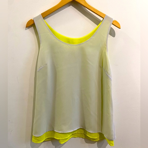 Halogen Medium grey and neon yellow sleeveless blouse - Picture 1 of 6